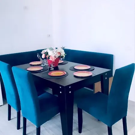 Studio Kirana Apartment Navodari